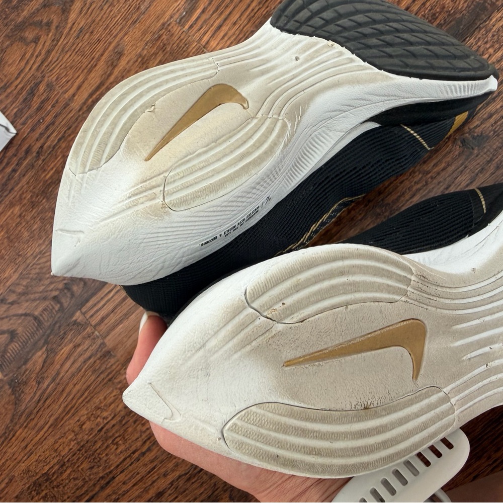 Nike Vaporfly 2 Racers - Picture 4 of 7